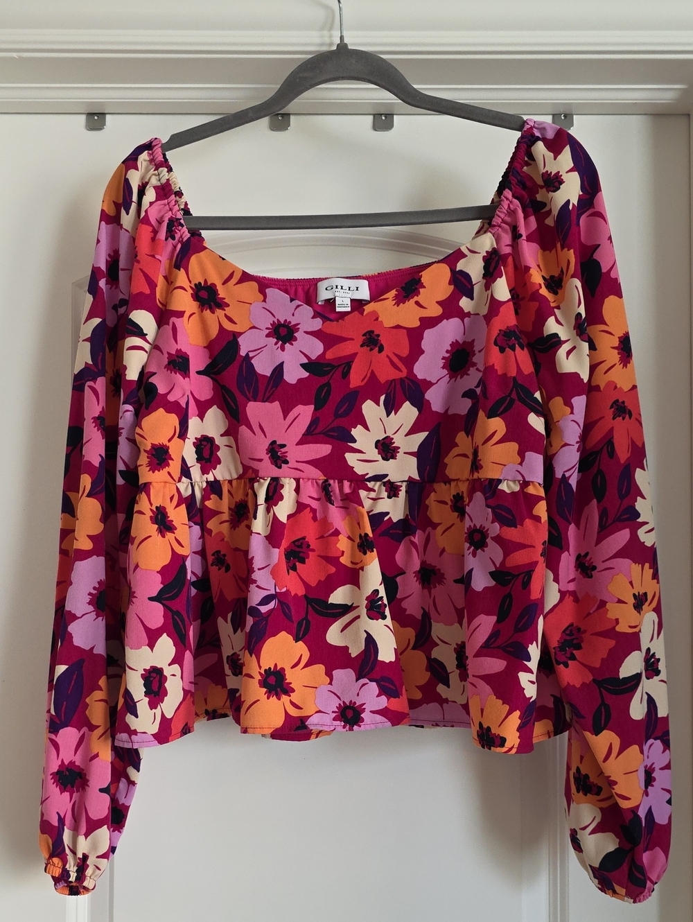 EUC Gilli Large Floral Babydoll Top in Magenta Multi Colors